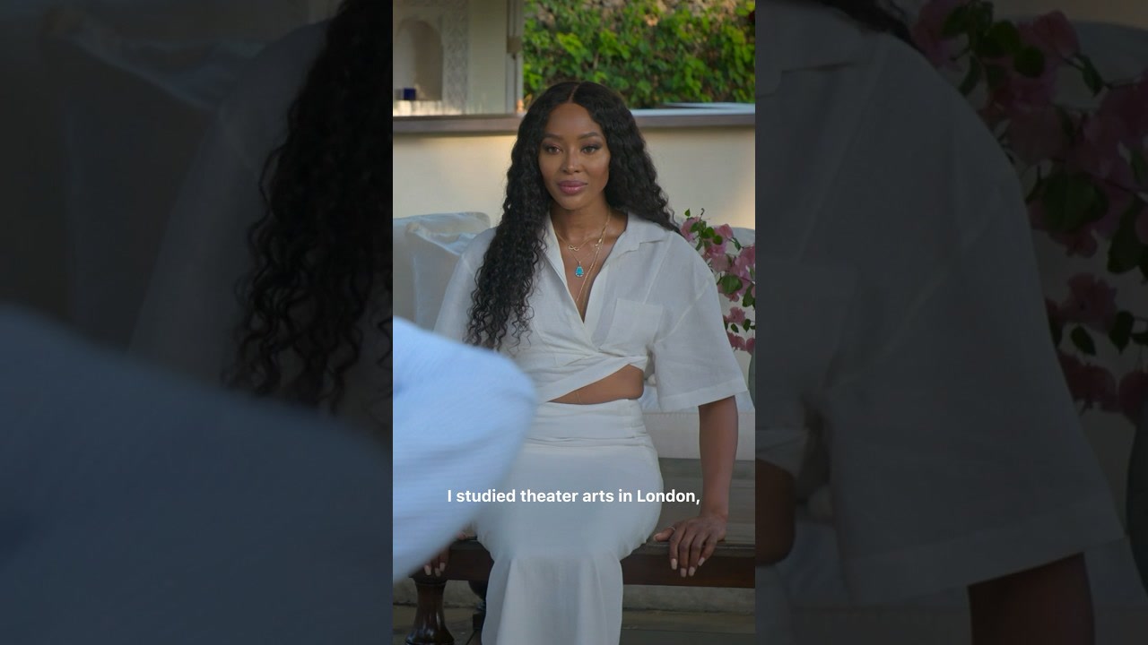 Naomi Campbell se convierte en visión en el video #TheSuperModels #Shorts.