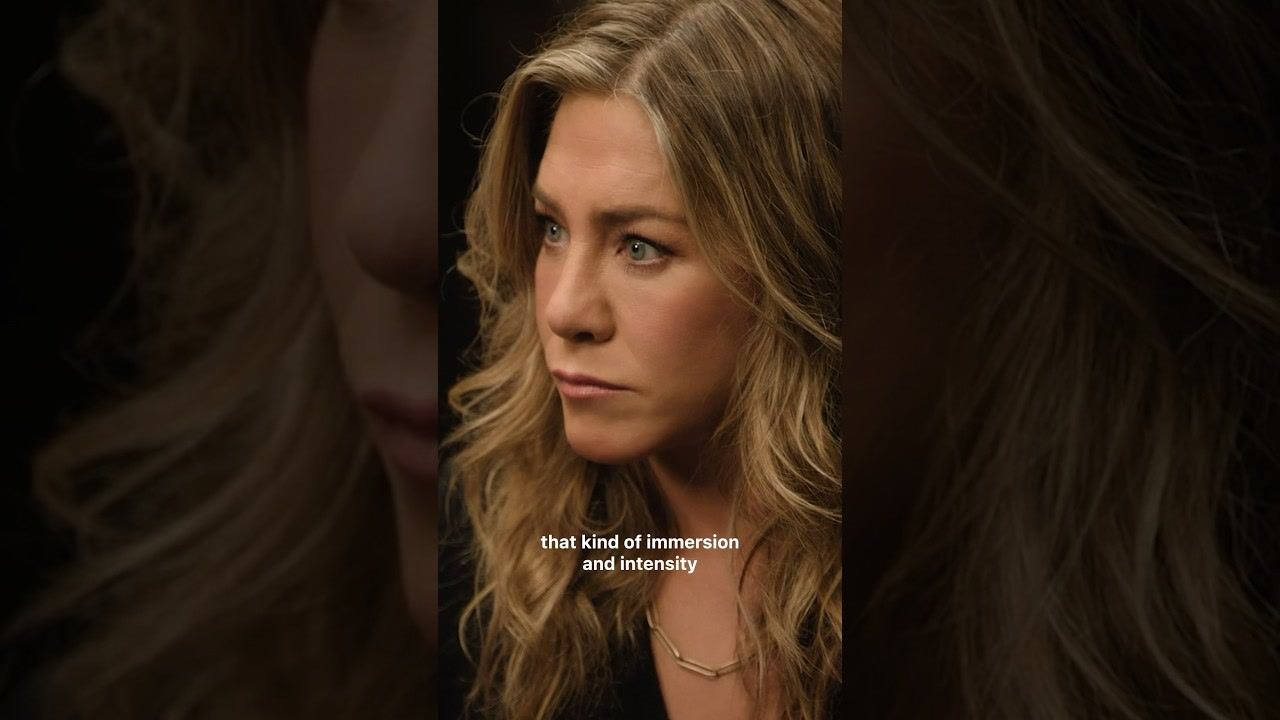 Es hora. #TheMorningShow lanza un vídeo corto.