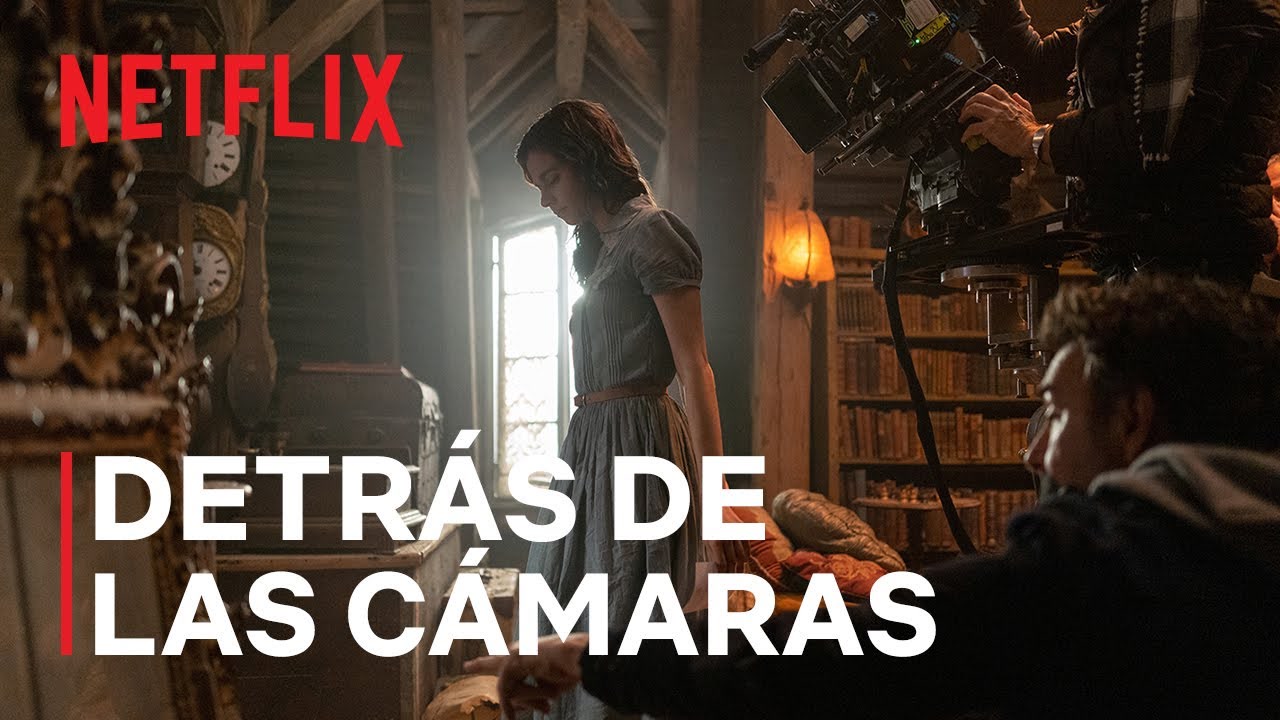La historia de cómo Aria Mia Loberti se transformó en Marie-Laure en «La luz que no puedes ver» de Netflix.