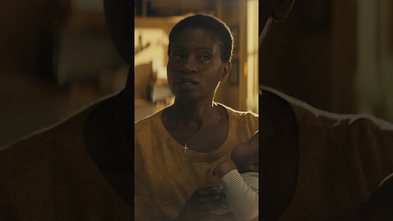 Adina Porter revela lo que buscan las criaturas oscuras en «The Changeling».
