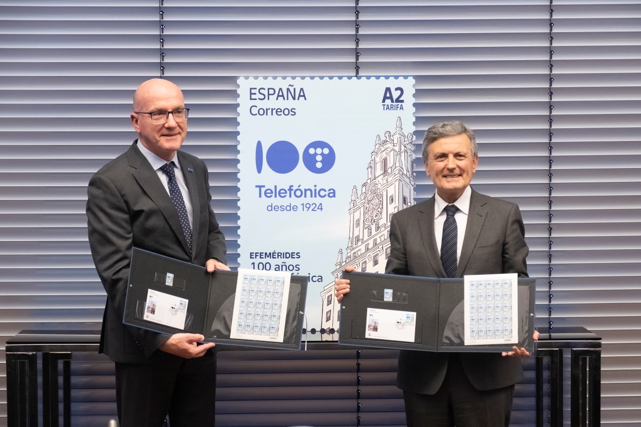 Correos lanza sello especial para celebrar el centenario de Telefónica