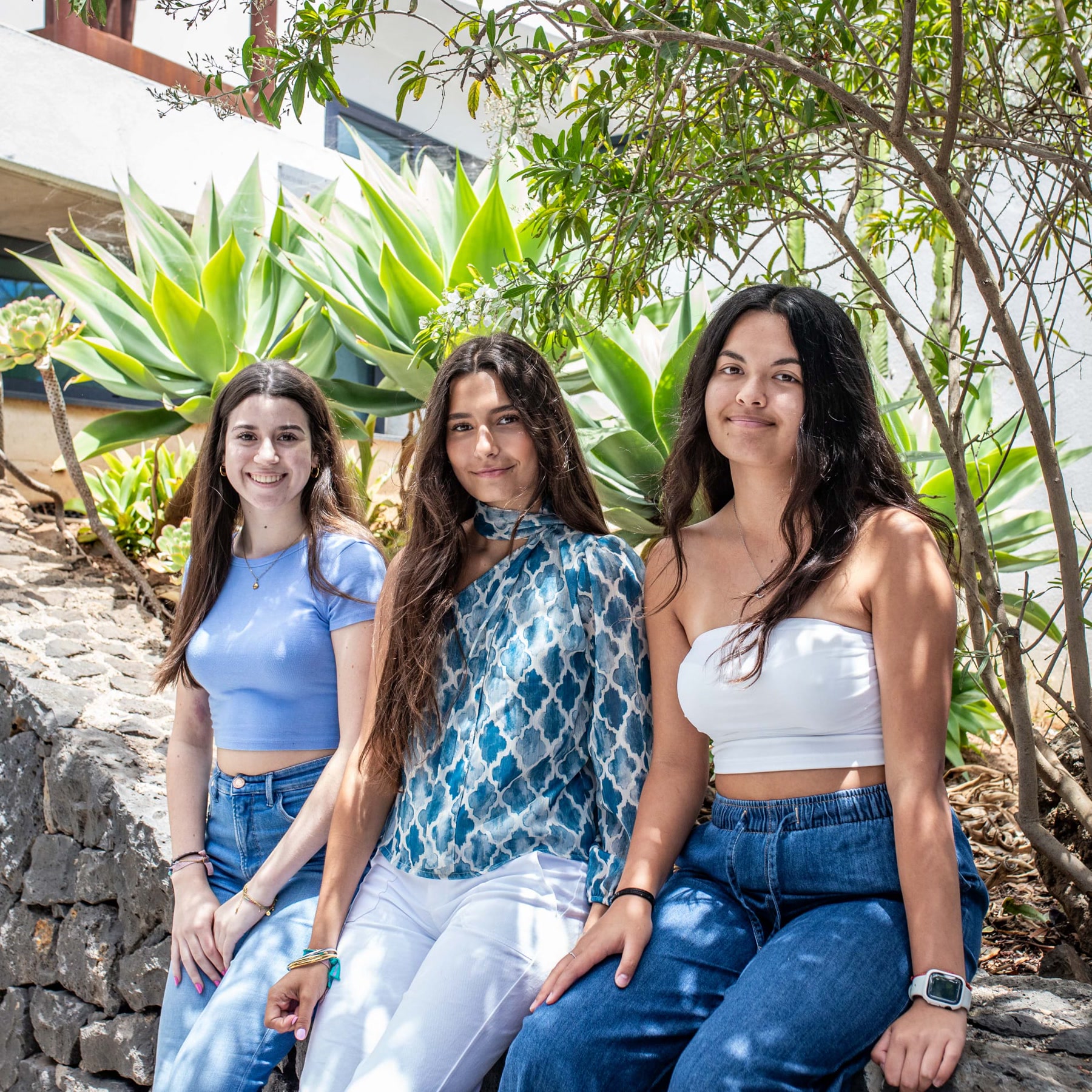 Tres alumnas del colegio Nuryana triunfan en el concurso de fotografía «Tributo a la Tierra IV»