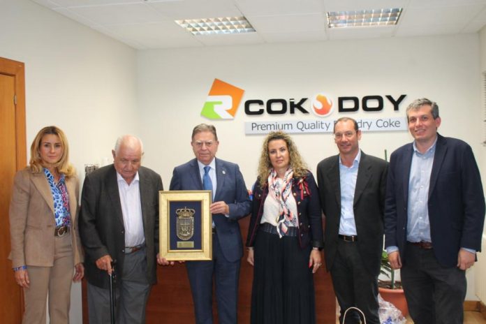 Imagen El Alcalde de Oviedo, Alfredo Canteli, visita Industrias Doy