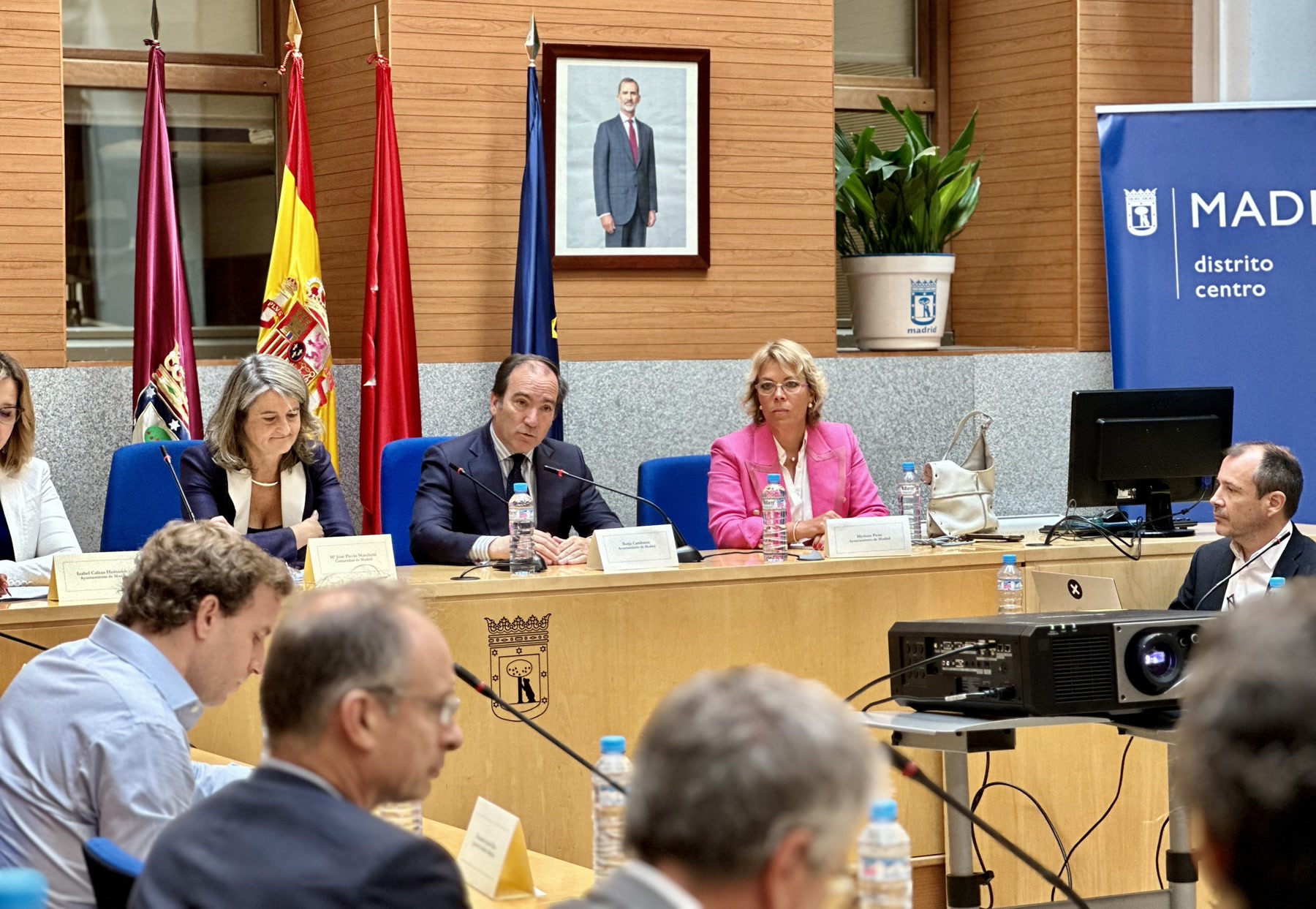 Carabante inaugura la primera Mesa de Vivienda para avanzar en el nuevo modelo urbanístico del PGOU
