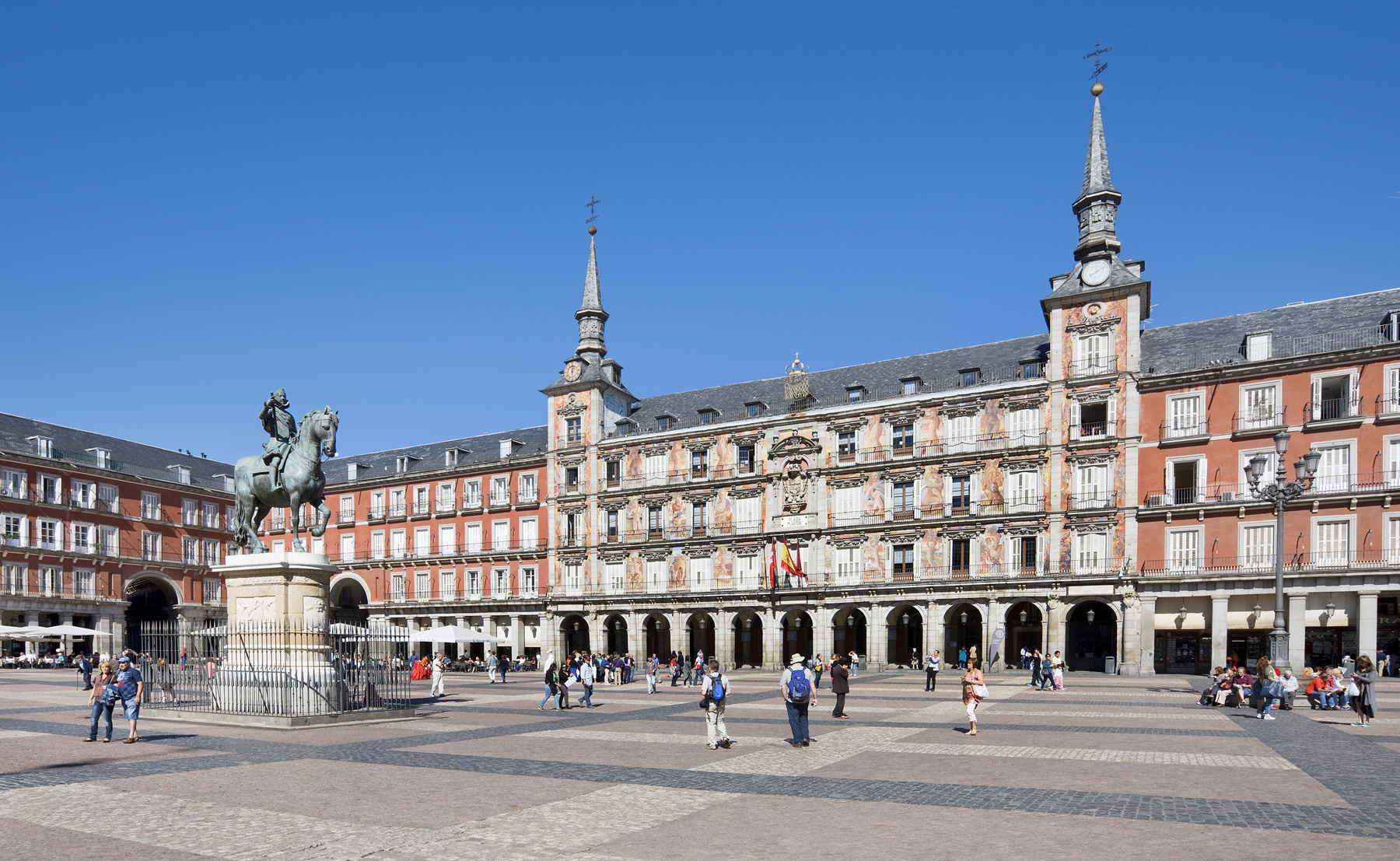 Madrid recibe un impulso: Morningstar DBRS eleva su perspectiva a positiva