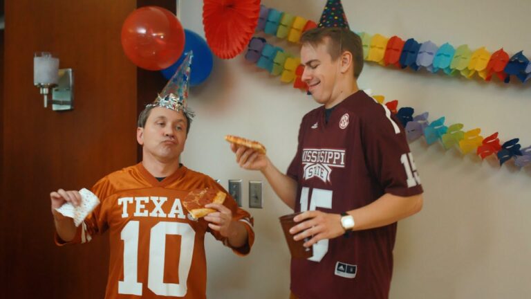 SEC organiza una fiesta de pizza para celebrar el gran puntaje en los partidos