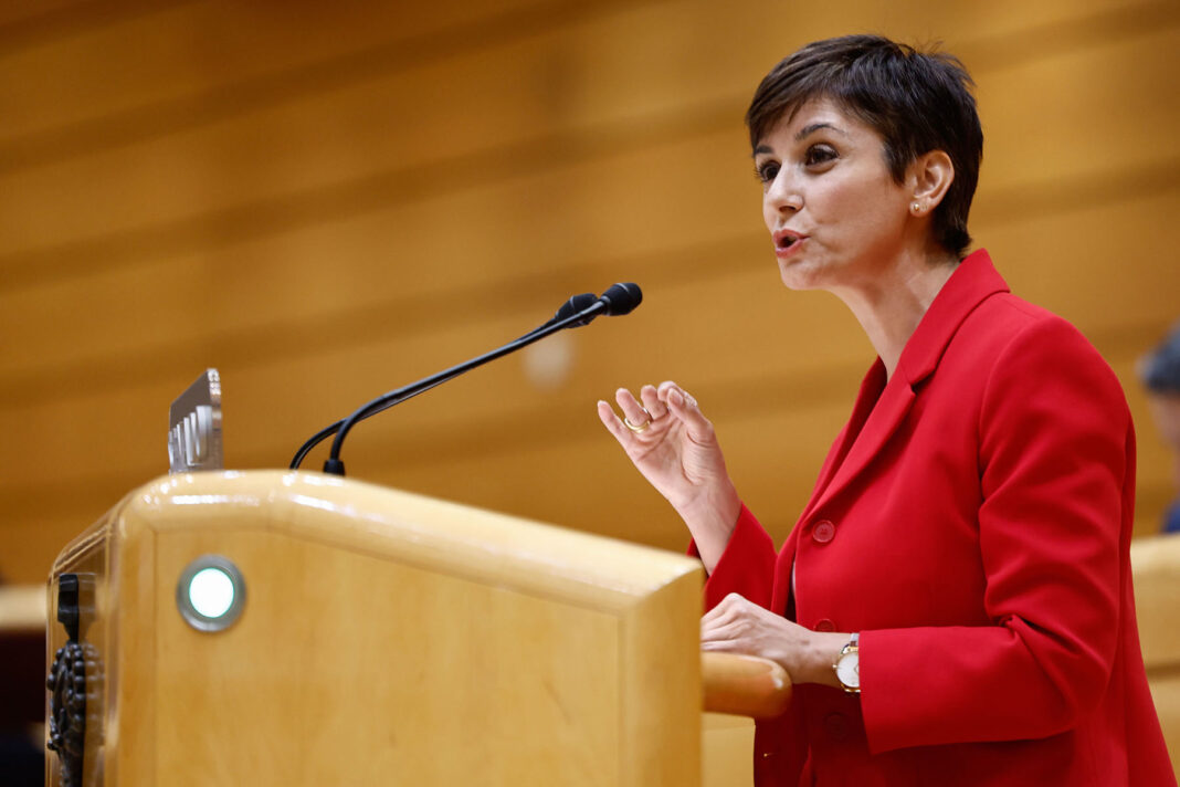 La ministra durante la comparecencia