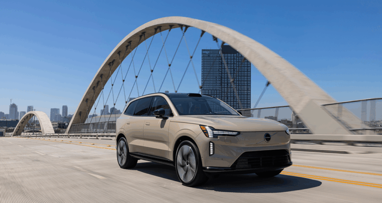 Volvo Cars lanza su nuevo SUV EX90 impulsado por tecnología de NVIDIA