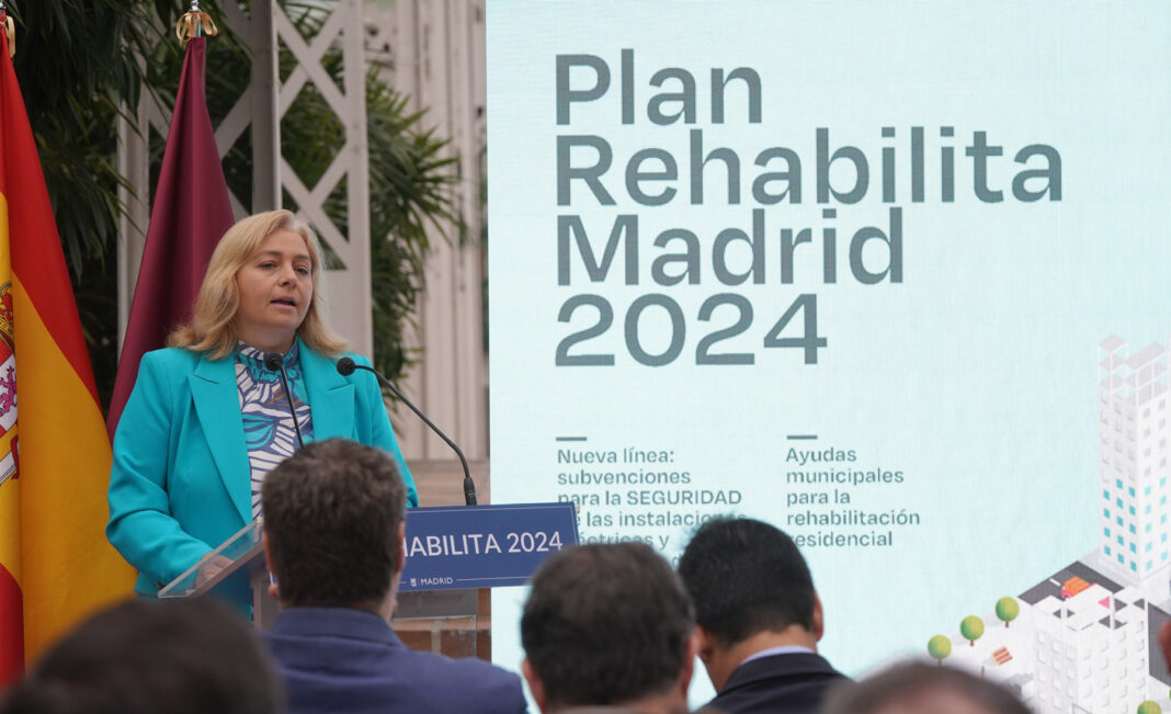 La vicealcaldesa de Madrid, Inma Sanz, durante la presentación de la quinta convocatoria del Plan Rehabilita 2024