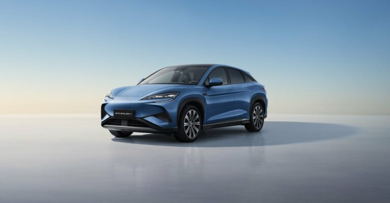 El BYD Sealion 7 debuta en Europa en el Salón del Automóvil de París