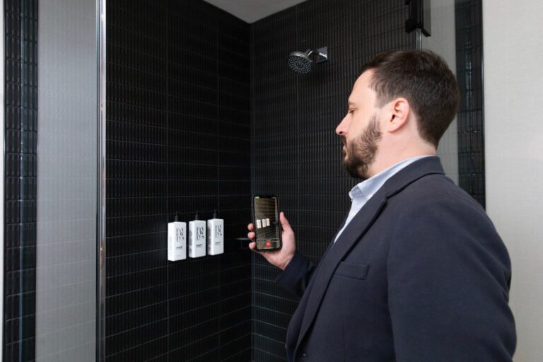 Identificando amenities del baño con la aplicación Be My Eyes