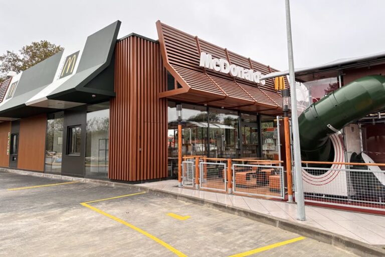 McDonald’s inaugura su primer restaurante en Sant Joan de Palamós y refuerza su presencia en Cataluña