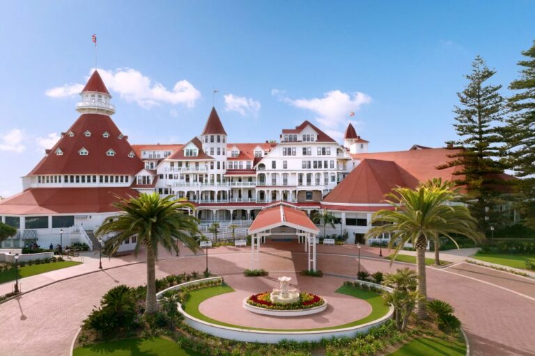 exterior Hotel del Coronado, Curio Collection by Hilton