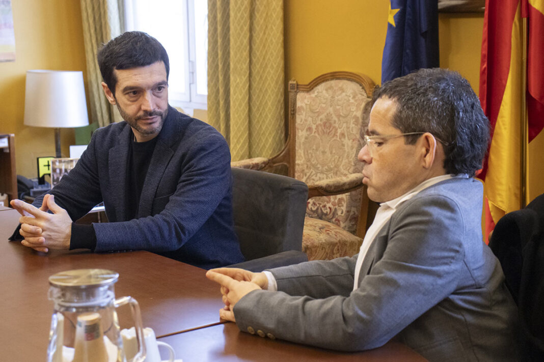 El ministro de Derechos Sociales, Consumo y Agenda 2030, Pablo Bustinduy, durante la reunión