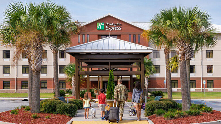 IHG transforma la experiencia militar en un servicio de hospitalidad excepcional