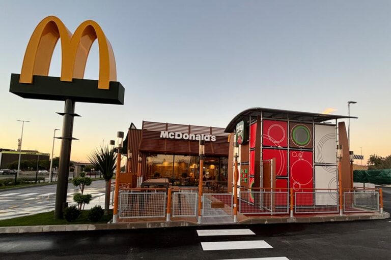 McDonald’s sorprende al inaugurar un nuevo restaurante en Sant Joan d’Alacant y reafirma su compromiso con la Comunidad Valenciana