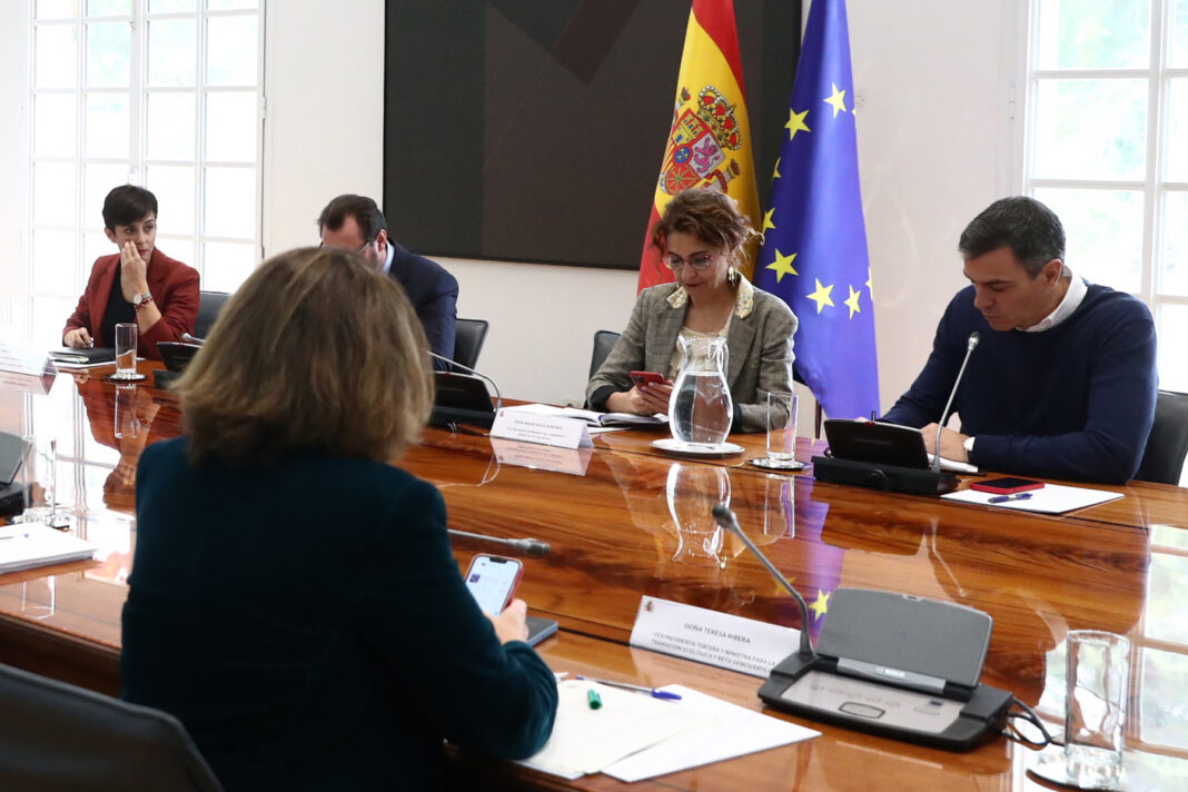 15/11/2024. Pedro S&#225;nchez preside la Comisi&#243;n interministerial de medidas urgentes para el territorio afectado por la DANA. El presidente de...