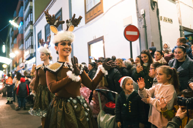 La Cabalgata de Papá Noel recorrerá este lunes las calles del Ayuntamiento de San Cristóbal de La Laguna