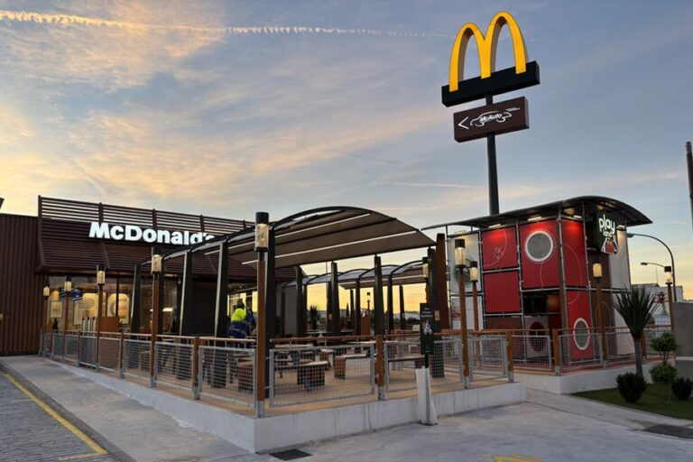 McDonald’s inaugura un espectacular restaurante en Almazora y refuerza su presencia en la Comunidad Valenciana