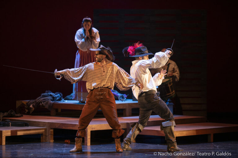 2RC Teatro trae a la vida la historia de Canarias en el siglo XVI con ‘Como chispa de cañón’ ante la amenaza pirata