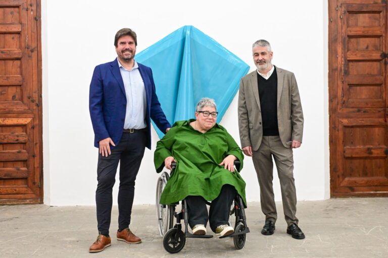 Ángela de la Cruz expone ‘Stuck’ en el Casal Solleric tras su Premio Nacional de Artes Plásticas