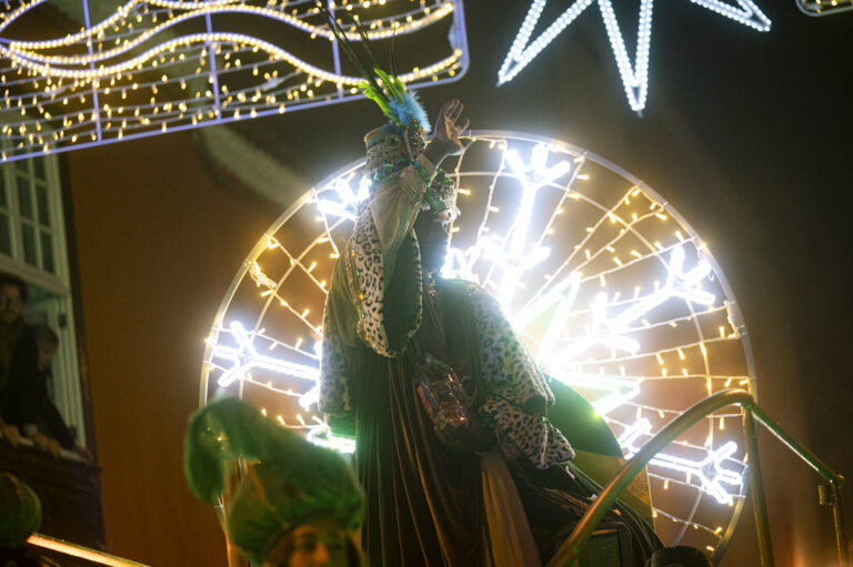 Cerca de 35.000 personas disfrutan de la Cabalgata de los Reyes Magos en el Ayuntamiento de San Cristóbal de La Laguna