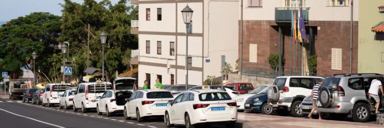 Imagen de El Cabildo de La Gomera destina 250 mil euros a cooperar con el sector del taxi