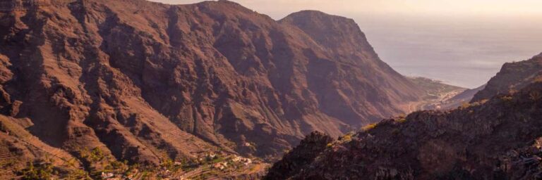 Imagen de El Cabildo recibe 8 millones de euros de fondos europeos para el nuevo centro sociosanitario de Valle Gran Rey