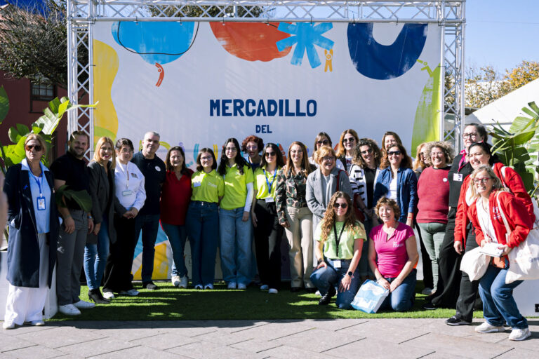 El Mercadillo del Voluntariado destaca el trabajo de más de 30 entidades en La Laguna