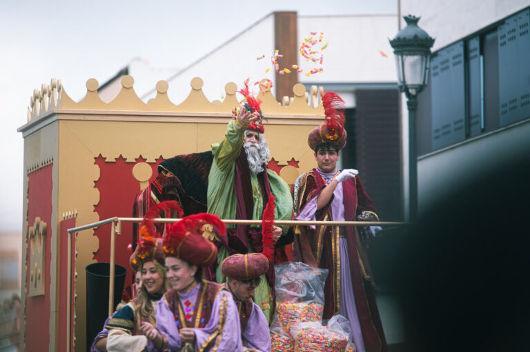 La Laguna revive su Gran Cabalgata de los Reyes Magos con un recorrido tradicional