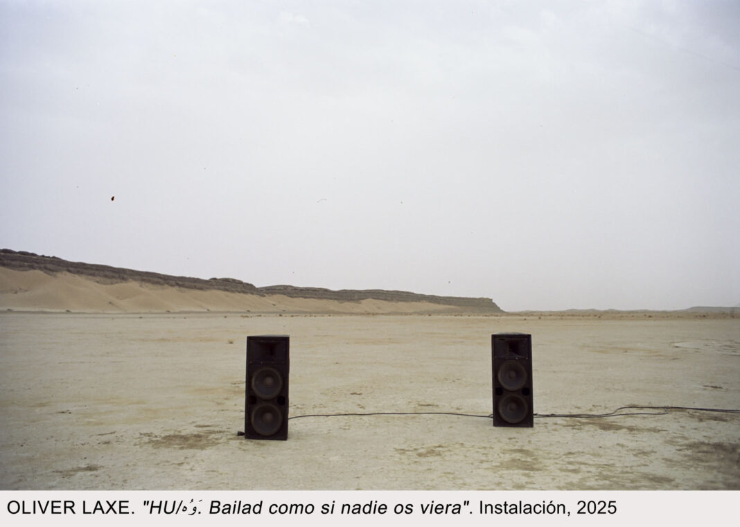 Oliver Laxe. 'HU/هُوَ. Bailad como si nadie os viera'. Instalación 2025