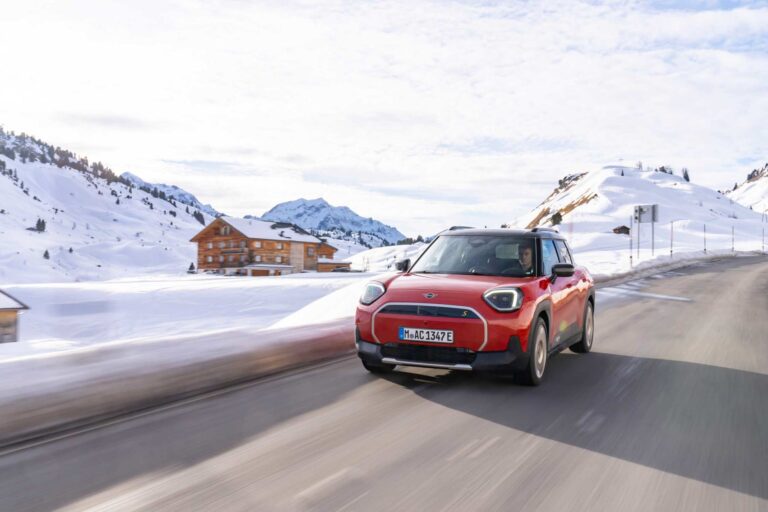 Descubre el MINI Aceman SE: Potencia, Espacio y Tecnología Avanzada