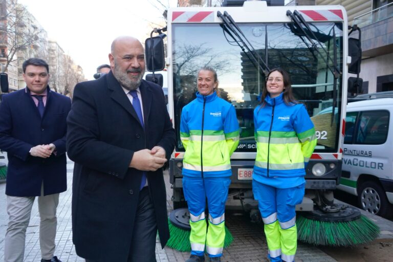 El alcalde lanza nueva fase del programa ‘Palma a punt’ para limpiar 84 barrios hasta junio