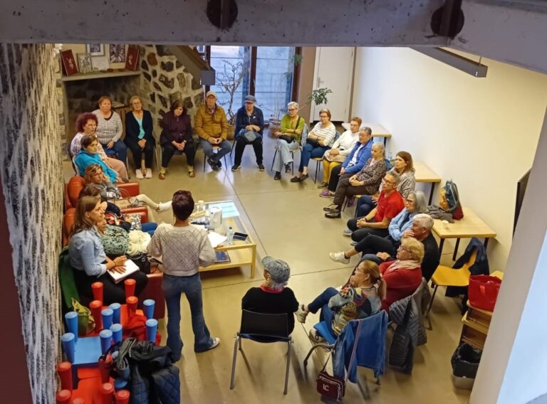 La Laguna y Policía Nacional brindan a mayores consejos esenciales contra robos y estafas