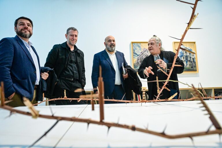 Alcalde de Palma Apoya a Artistas Locales en ARCO 2025 de Madrid