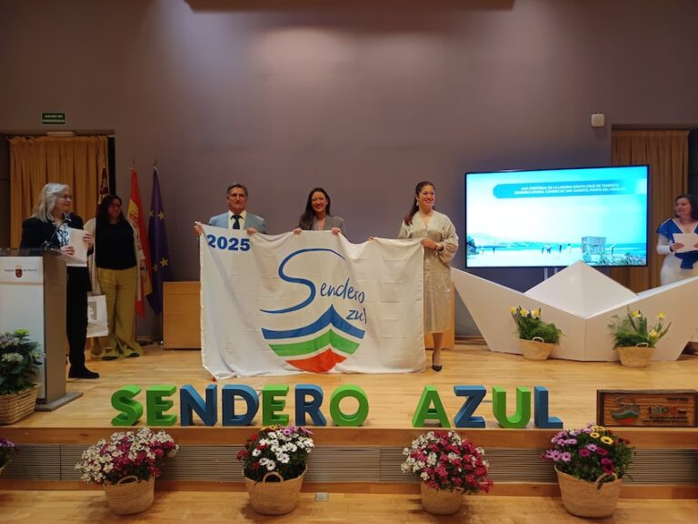 Camino de la Costa en La Laguna recibe Bandera Azul por conservación