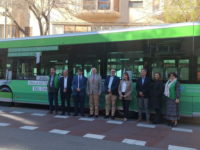 EMT Palma Lanza Campaña de Prevención del Cáncer de Colon con AECC