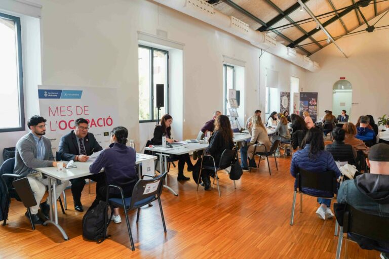 Éxito del Mes del Empleo en Palma: 1.100 puestos disponibles