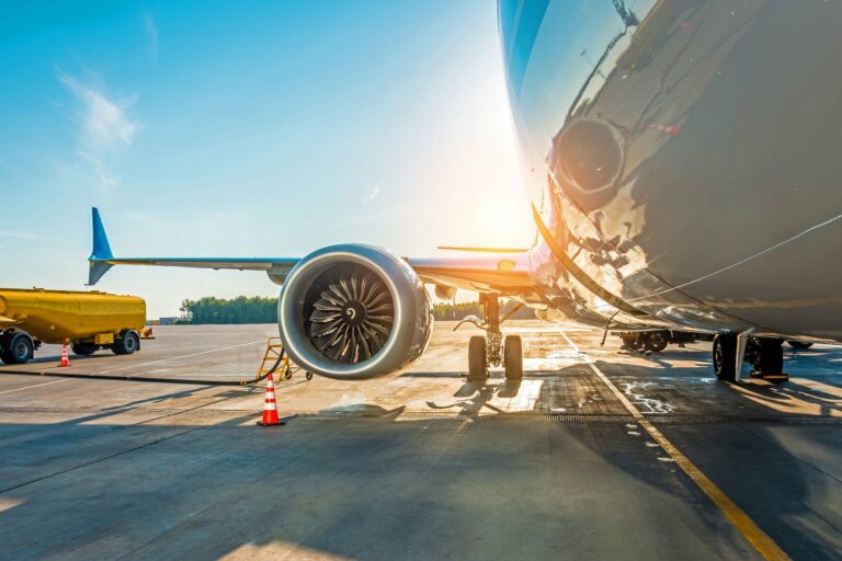fuel-airplane-02.jpg