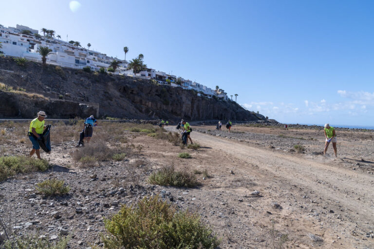 Mogán y el Club Noruego: Tercera Jornada de Limpieza en la Costa