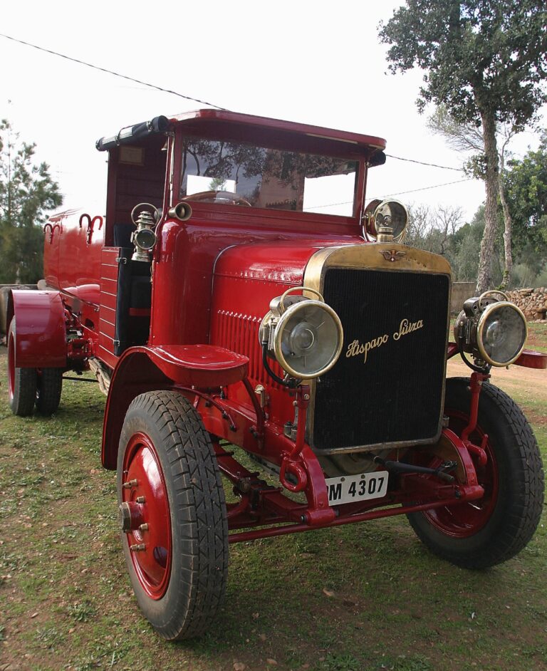 Palma adquiere histórico camión de bomberos para su museo patrimonial