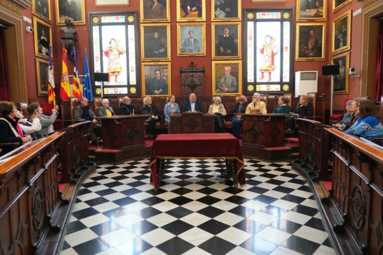 Visitación de Asociaciones de Mayores al Ajuntament: Fortaleciendo Vínculos