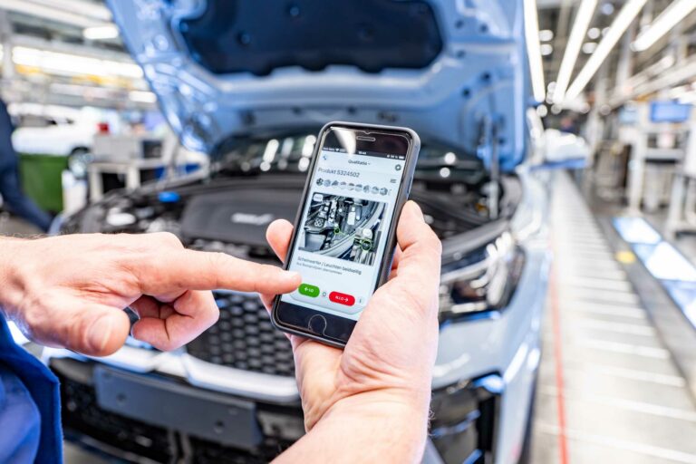 Cómo BMW Utiliza IA para Mejorar la Inspección de Calidad en su Planta