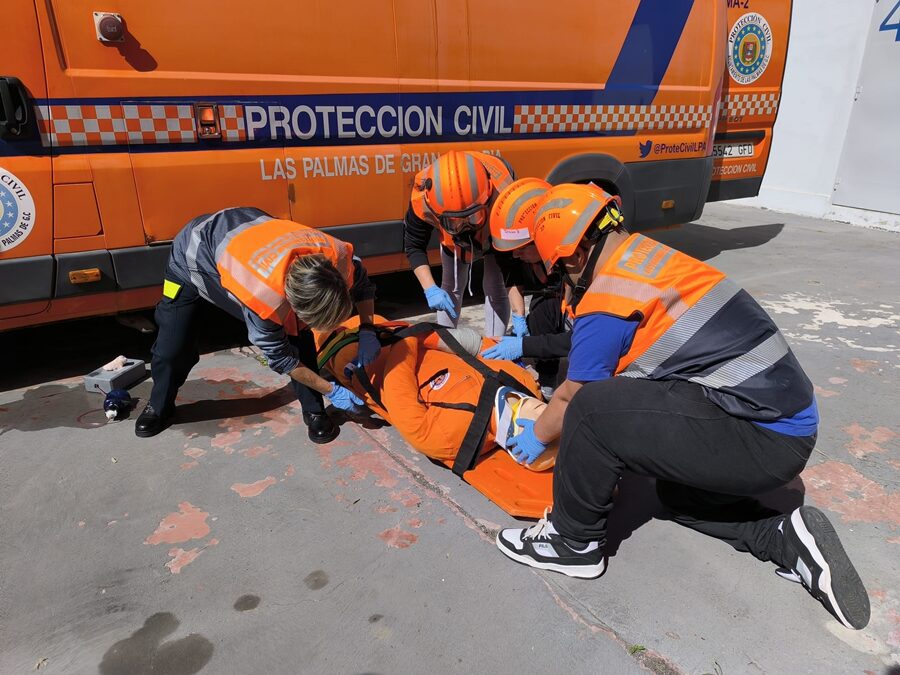 El Ayuntamiento de Las Palmas capacita a nuevos voluntarios para El Ayuntamiento forma a una docena de nuevo personal voluntario para Protección Civil
