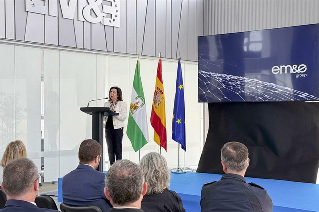 14/04/2025. Reunión de Robles con empresas de la industria de defensa. La ministra de Defensa, Margarita Robles, preside una reunión con emp...
