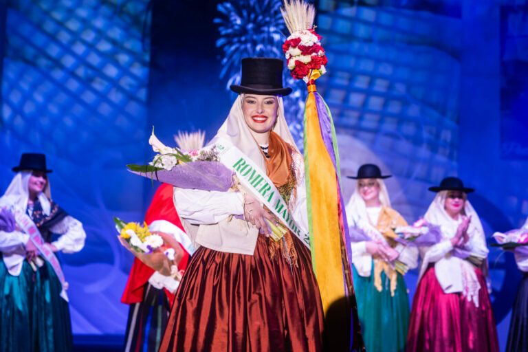 Tegueste Corona a Althea Rodríguez como Romera Mayor 2025 en Fiesta Tradicional