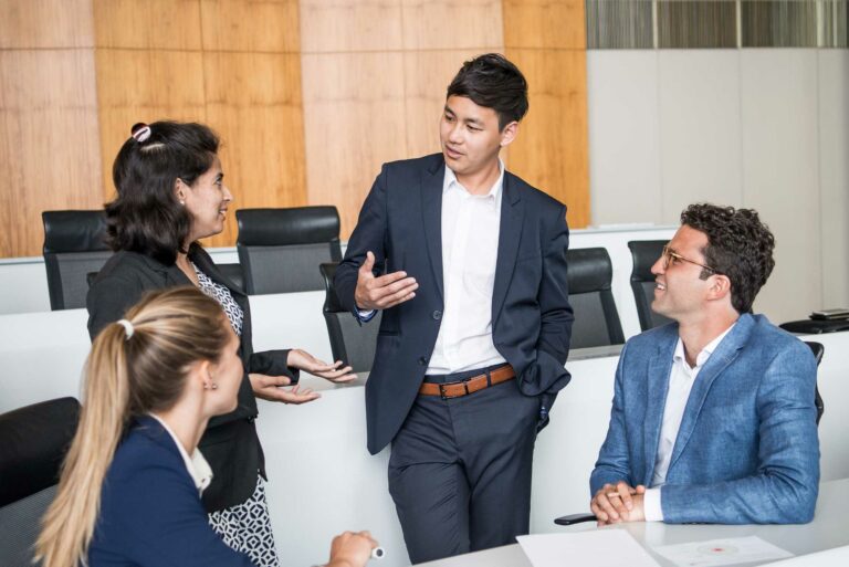 Extensión de las BMW Group Change Maker Fellowships para 2025: Oportunidades para líderes innovadores en el ámbito digital