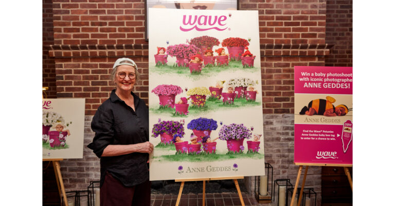 Anuncio de la colaboración de Anne Geddes con Wave Gardening para celebrar la vida y la belleza floral