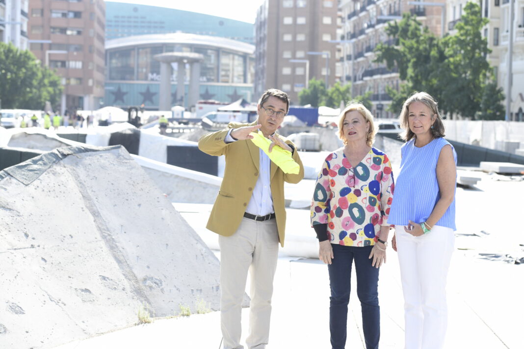  Visita a las obras de rehabilitación de la plaza de Salvador Dalí